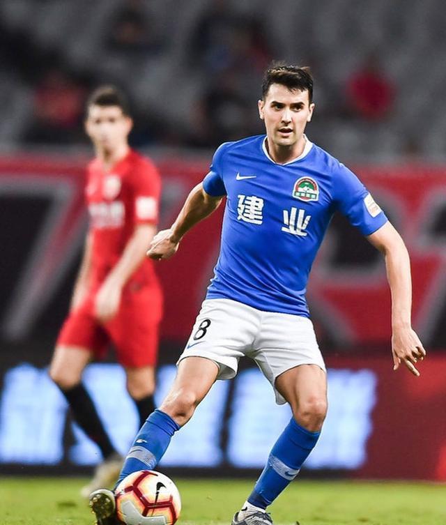 河南建业遭遇主场失利，战绩陷入低谷的简单介绍