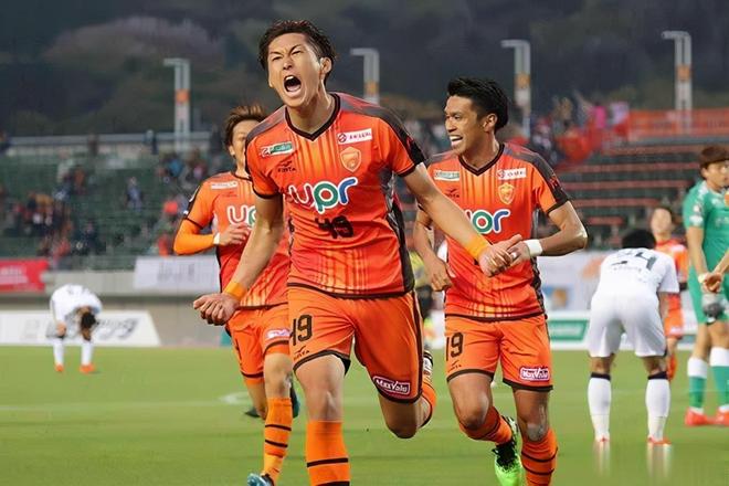 前锋伤愈归队,球队士气大振的简单介绍 前锋伤愈归队,球队士气大振的简单介绍