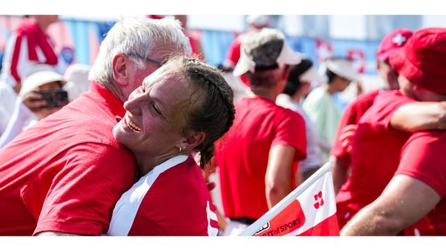 瑞士队在激烈对抗中赢得胜利