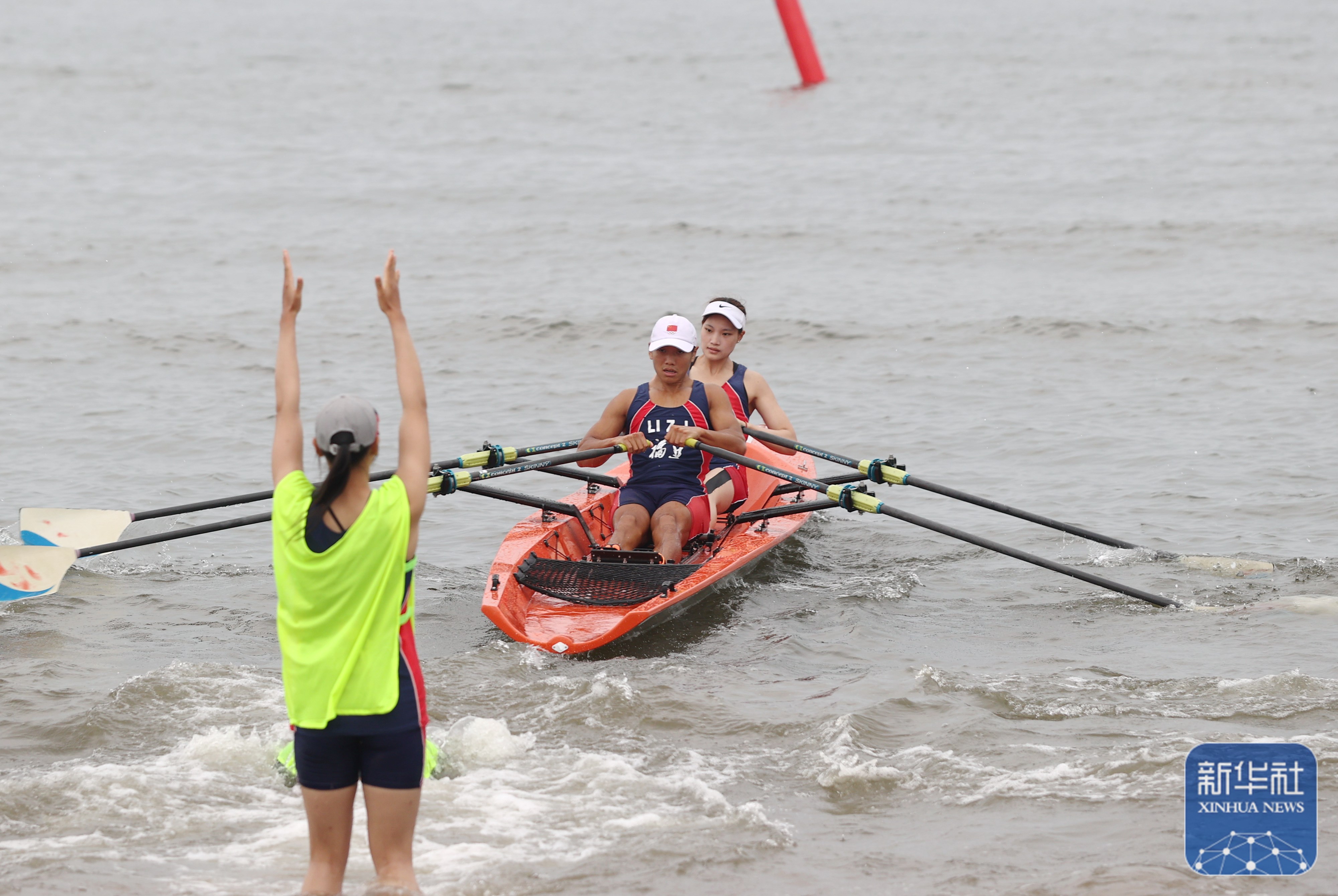 包含赛艇单人小组比赛里约熟悉水域上演激烈抢夺的词条