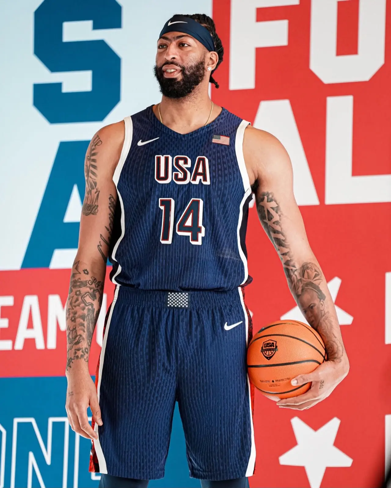 美国男篮遭遇困境,教练组考虑换帅 美国男篮遭遇困境,教练组考虑换帅