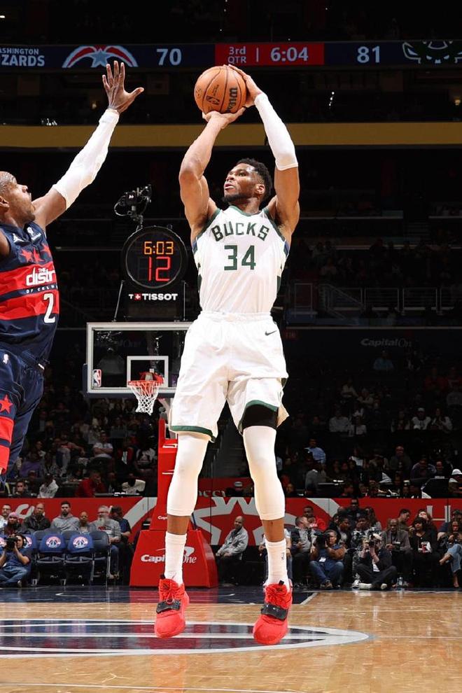 勇士B队血洗雄鹿,麦科勒姆关键制胜的简单介绍 勇士B队血洗雄鹿,麦科勒姆关键制胜的简单介绍