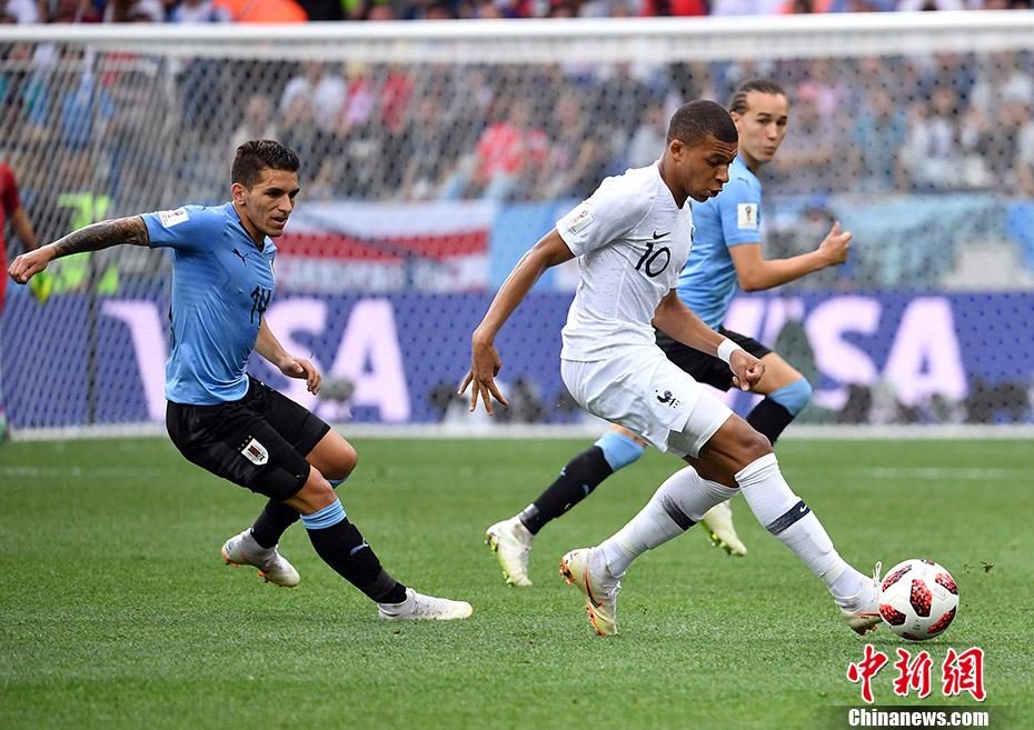 乌拉圭翻盘比利时，格列兹曼扛起全队