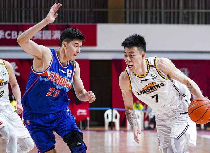 青岛队横扫新疆队，张镇麟带队取胜