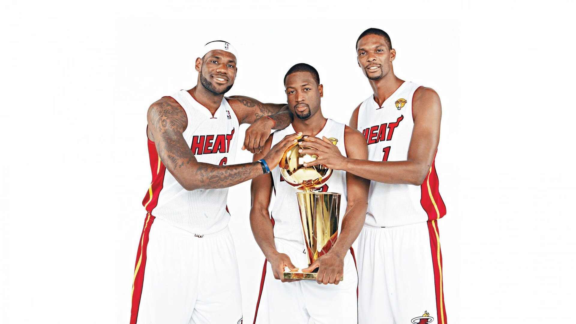 绿军狂潮席卷夏洛特，拉梅洛·鲍尔逆境中绽放，化身关键先生