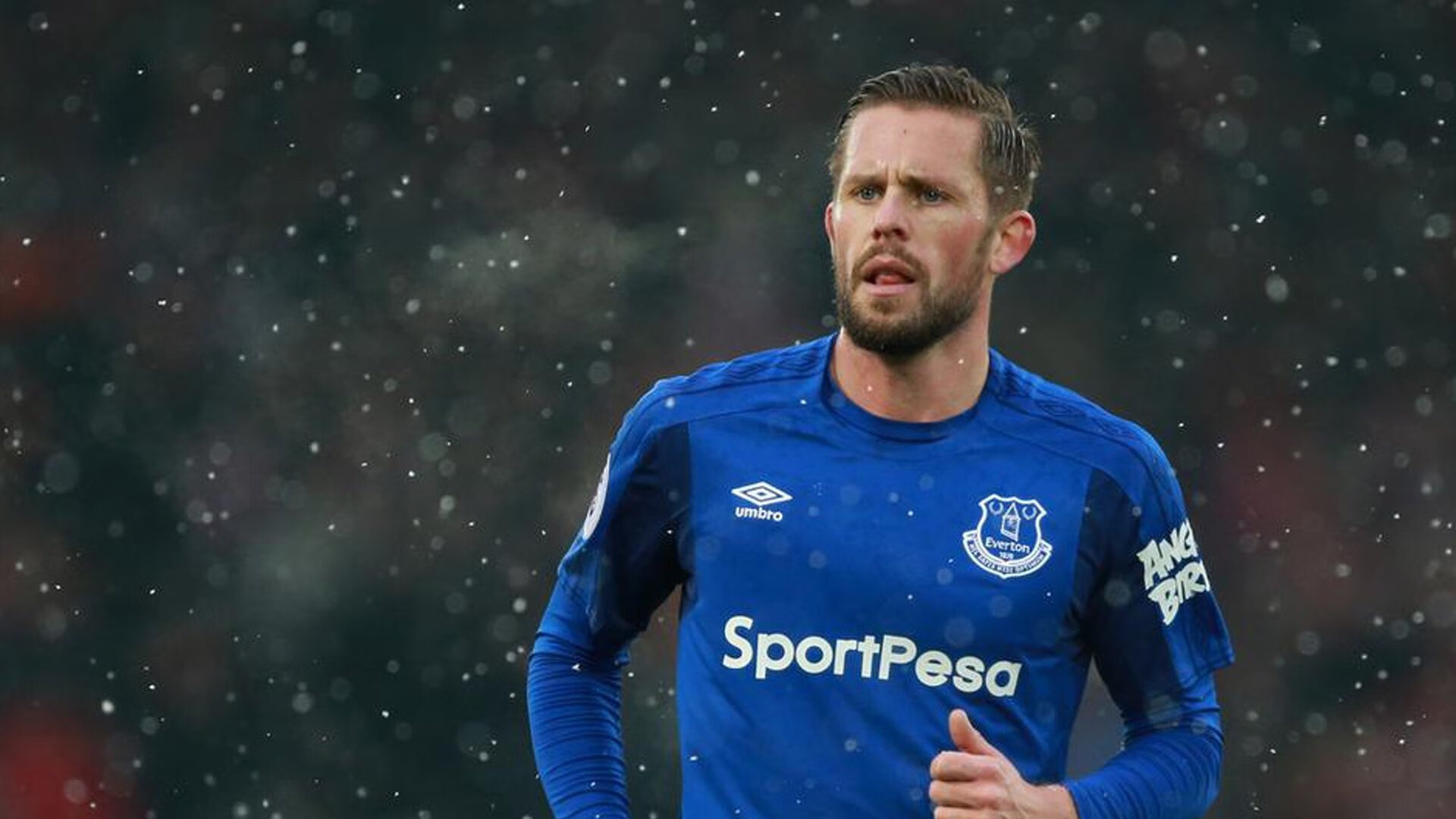 跨界奇迹，从洪都拉斯足球到F1赛道，孔德如何以完胜姿态接管年度争冠