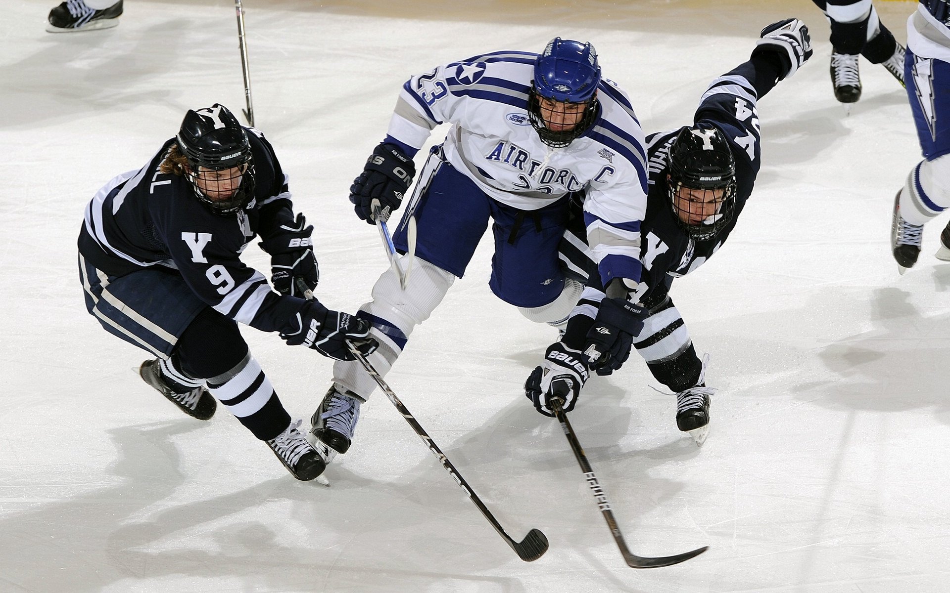欧冠淘汰赛焦点战启示录,从几内亚强势拿下玻利维亚看足球世界的以小博大